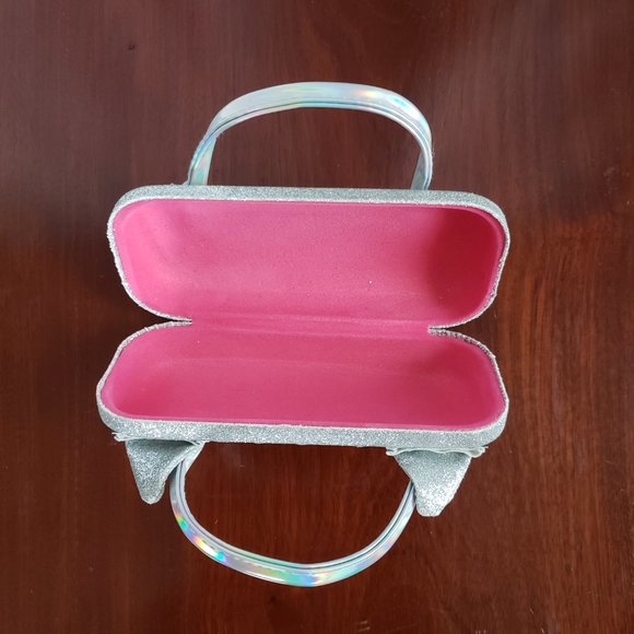 Hard shell Silver Sparkly eyeglass case with handles. Eyeglasses storage - Picture 4 of 9